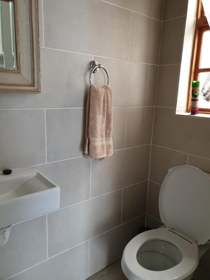 Pongola Road Self Catering Accommodation Uitenhage Bagian luar foto