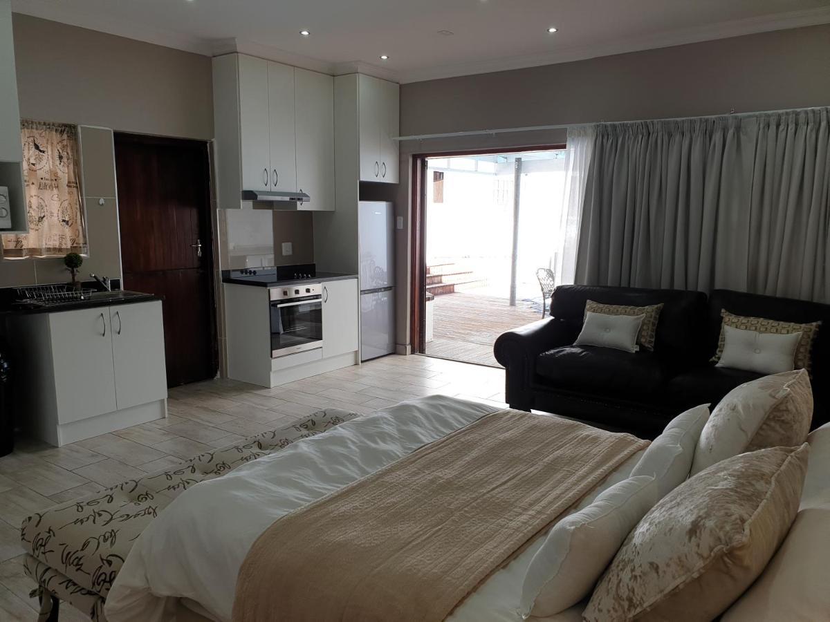 Pongola Road Self Catering Accommodation Uitenhage Bagian luar foto