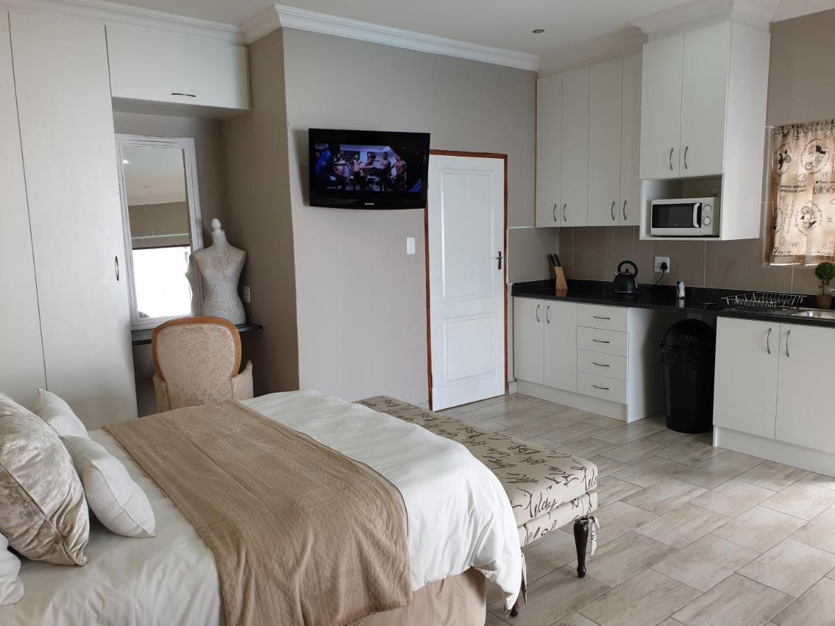 Pongola Road Self Catering Accommodation Uitenhage Bagian luar foto