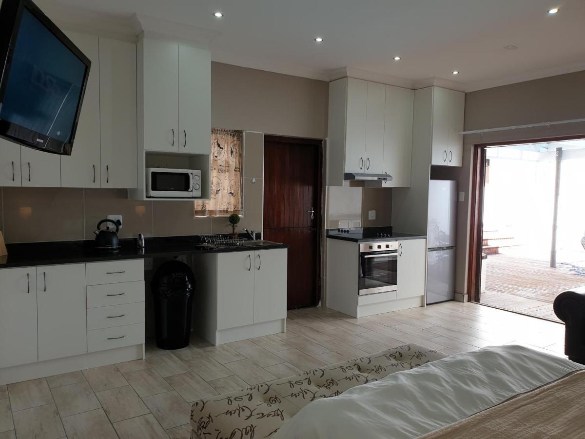 Pongola Road Self Catering Accommodation Uitenhage Bagian luar foto
