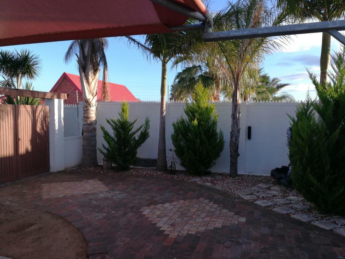 Pongola Road Self Catering Accommodation Uitenhage Bagian luar foto