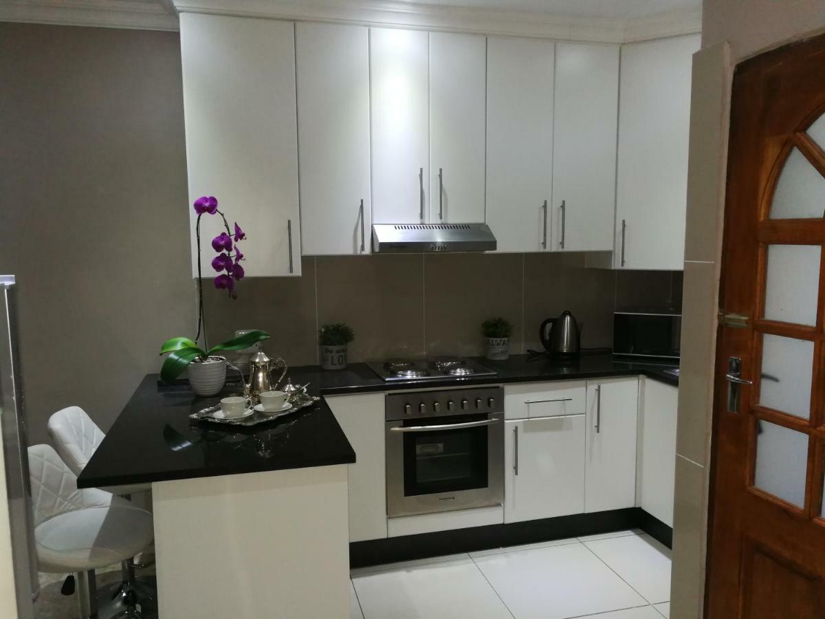 Pongola Road Self Catering Accommodation Uitenhage Bagian luar foto