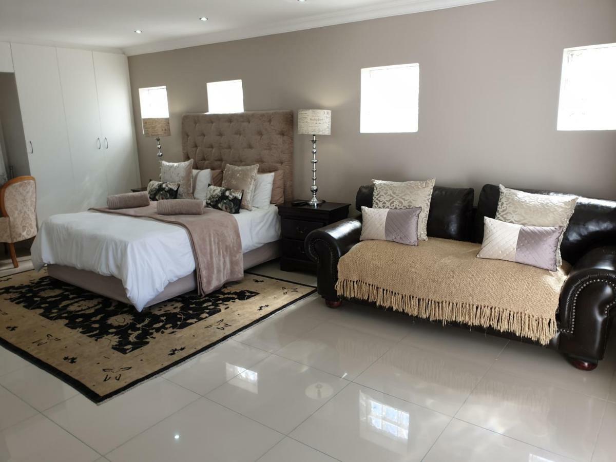 Pongola Road Self Catering Accommodation Uitenhage Bagian luar foto