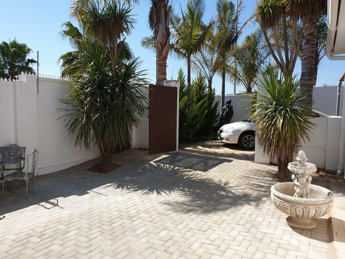 Pongola Road Self Catering Accommodation Uitenhage Bagian luar foto