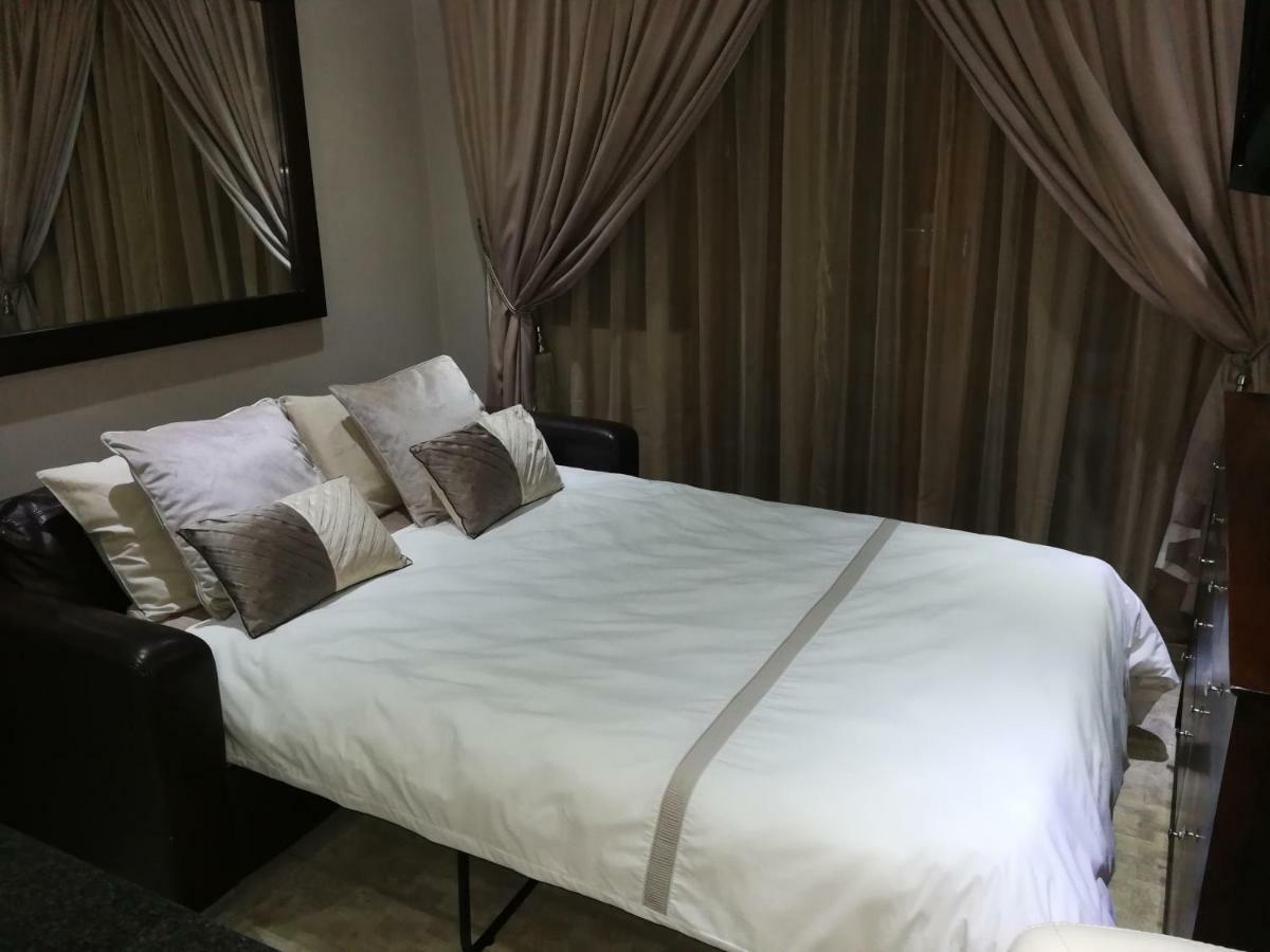 Pongola Road Self Catering Accommodation Uitenhage Bagian luar foto