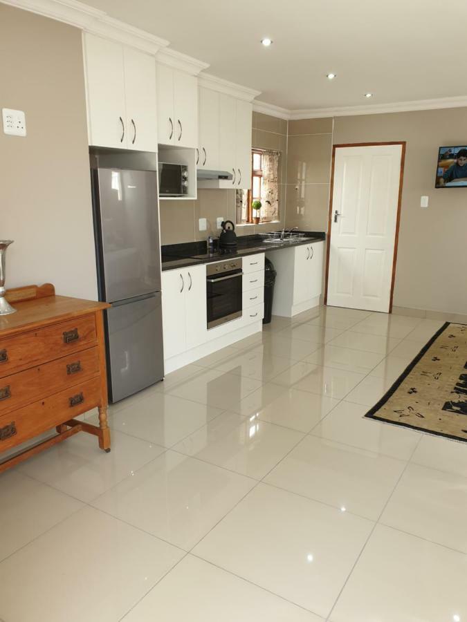 Pongola Road Self Catering Accommodation Uitenhage Bagian luar foto